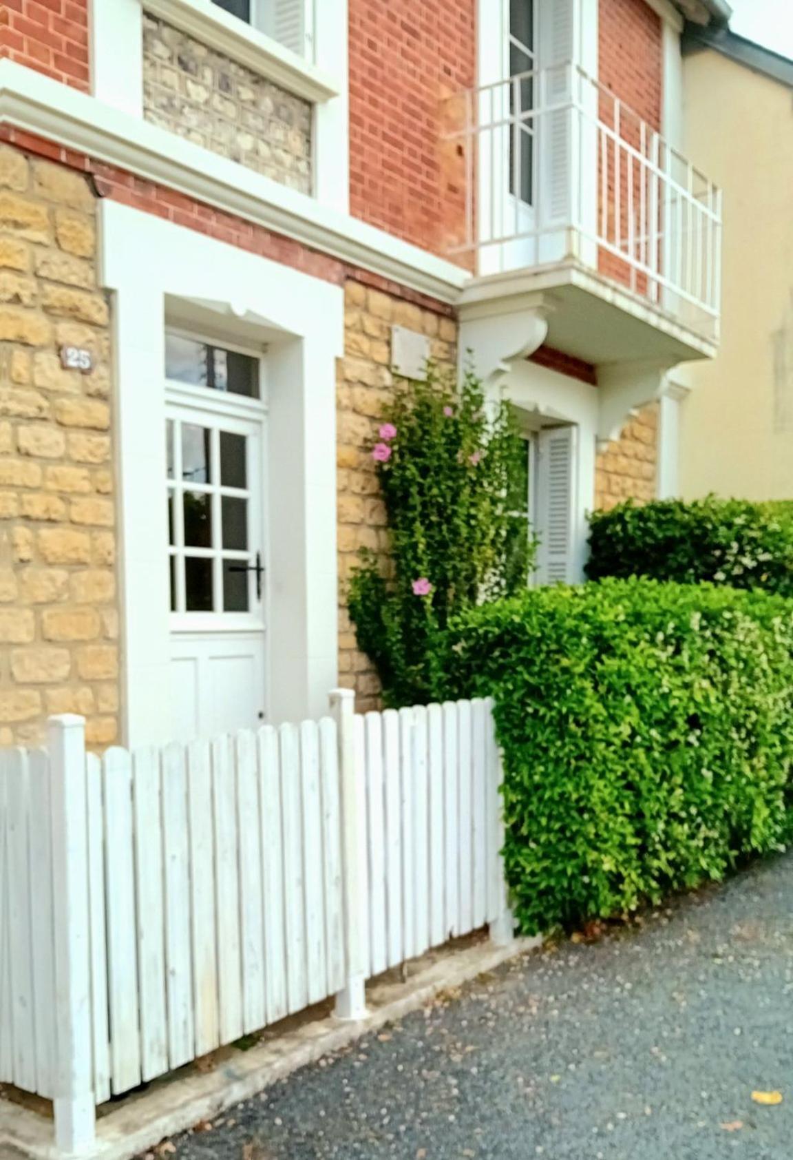 Le Cottage De La Plage - 2Ch, 2 Sdb - Terrasse - Deco De Charme - 500M Plage Cabourg Esterno foto
